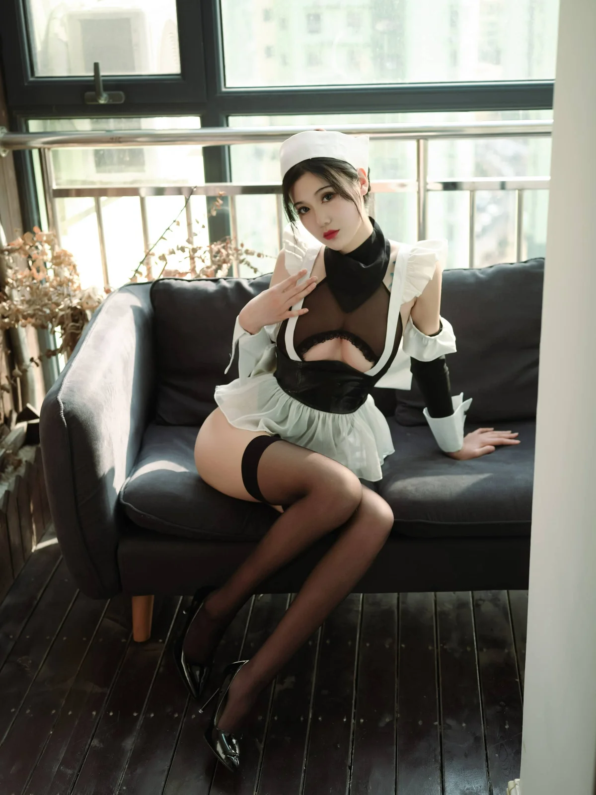 一米八的大梨子-吊带袜女仆