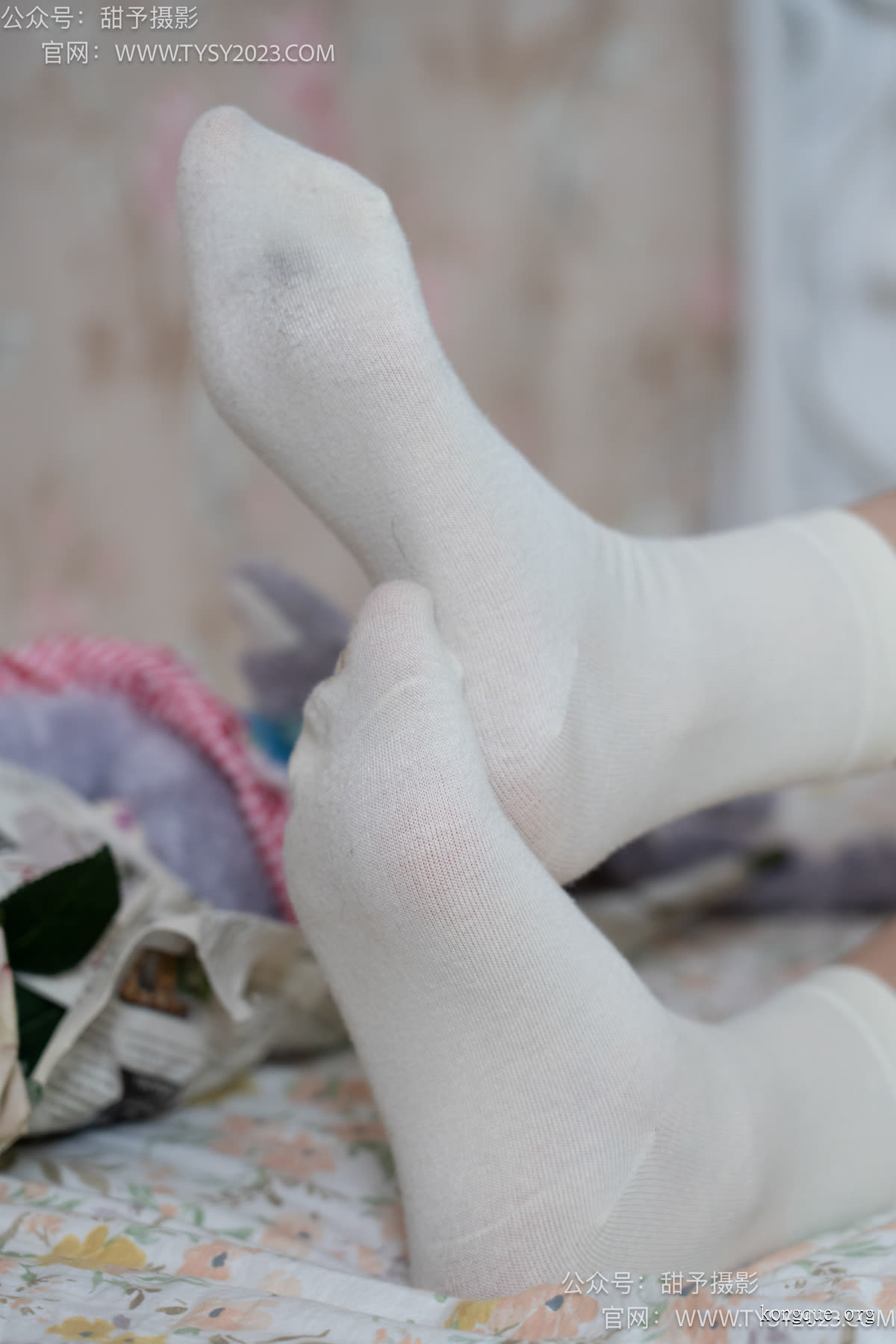 甜予摄影_璇璇-板鞋、白棉袜、裸足_0055