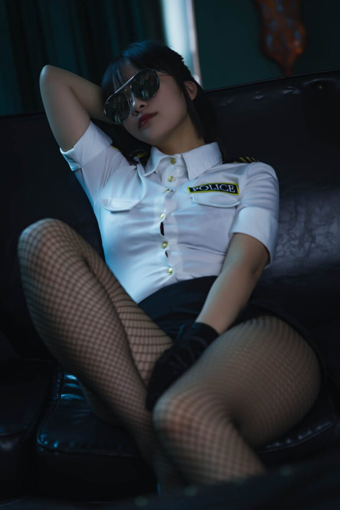 洛璃LoLiSAMA – 全套122期含随包视频[87.3G-2026.9]